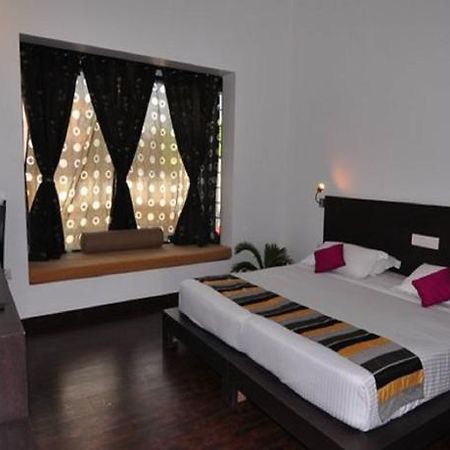 The Saneer Jaipur Hotel Екстериор снимка