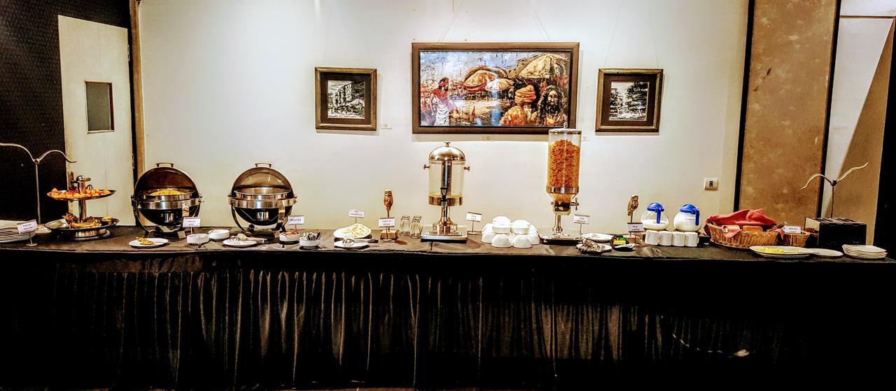 The Saneer Jaipur Hotel Екстериор снимка