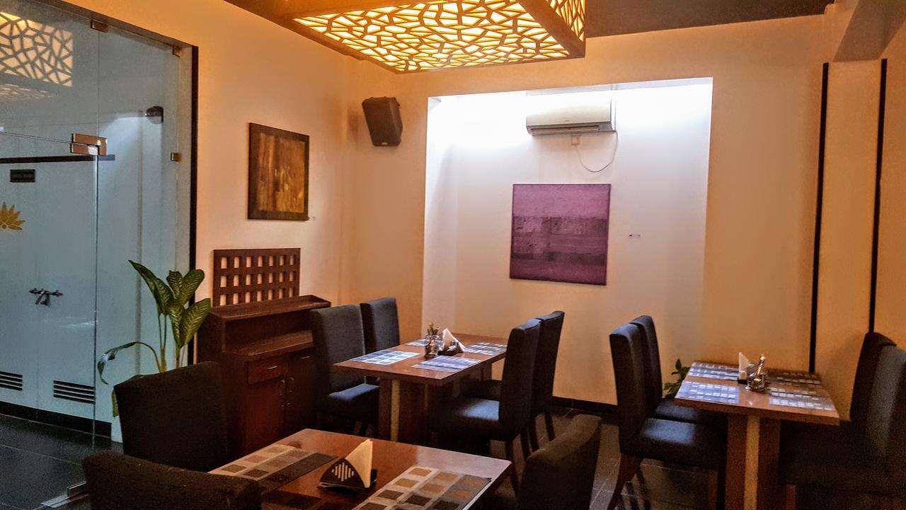 The Saneer Jaipur Hotel Екстериор снимка
