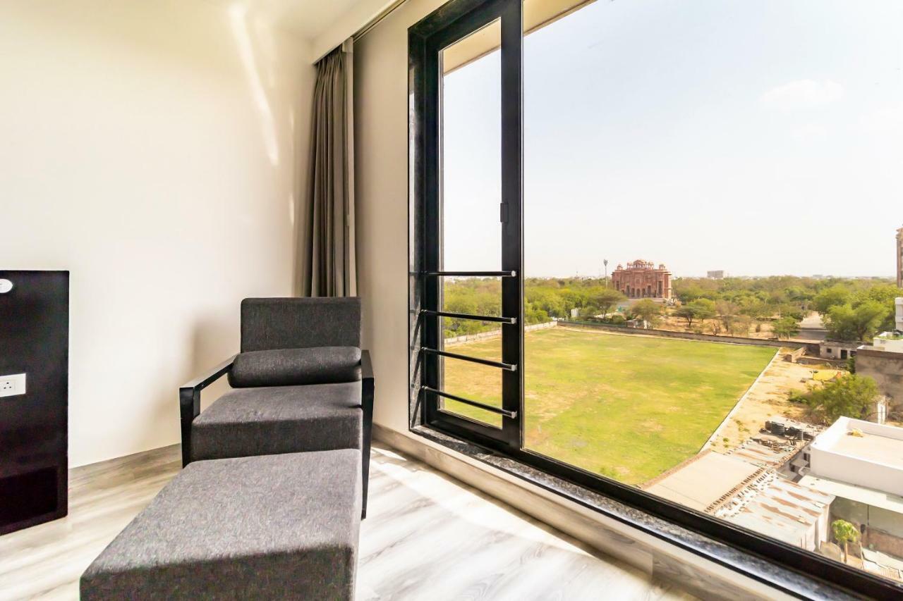 The Saneer Jaipur Hotel Екстериор снимка