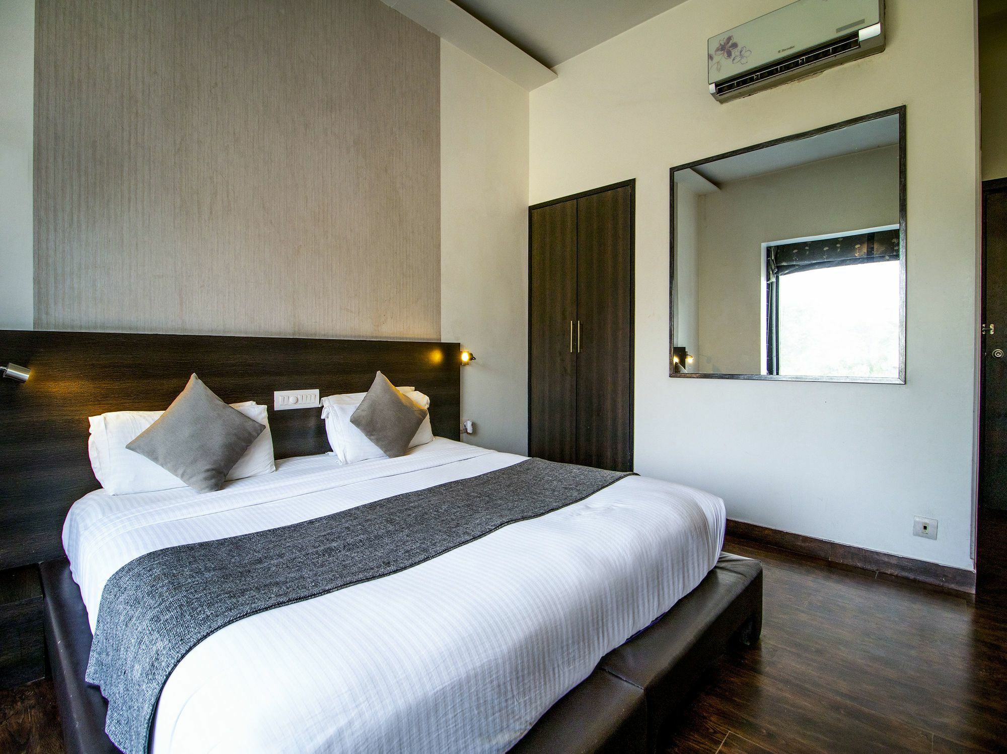 The Saneer Jaipur Hotel Екстериор снимка
